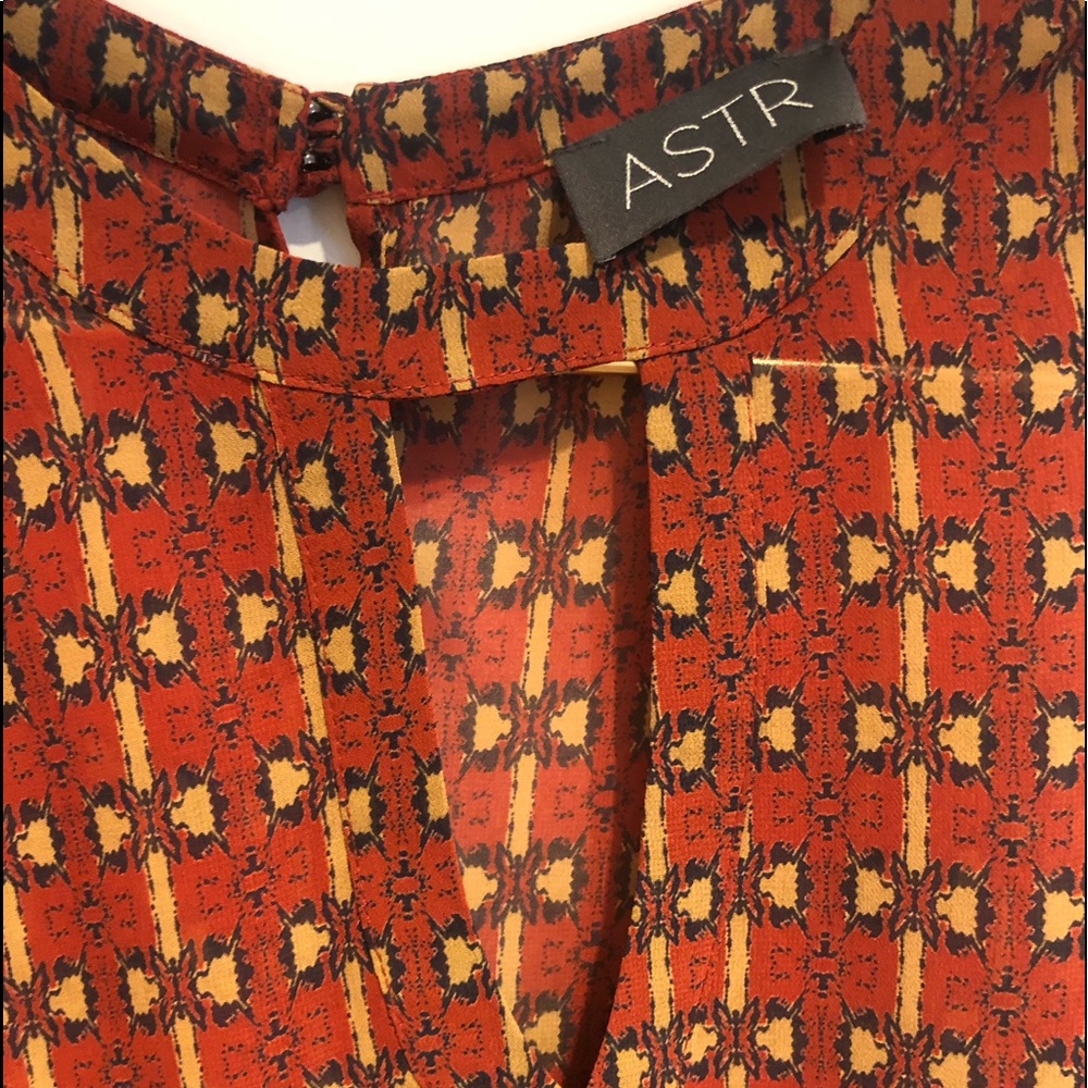 Astr patterned keyhole blouse